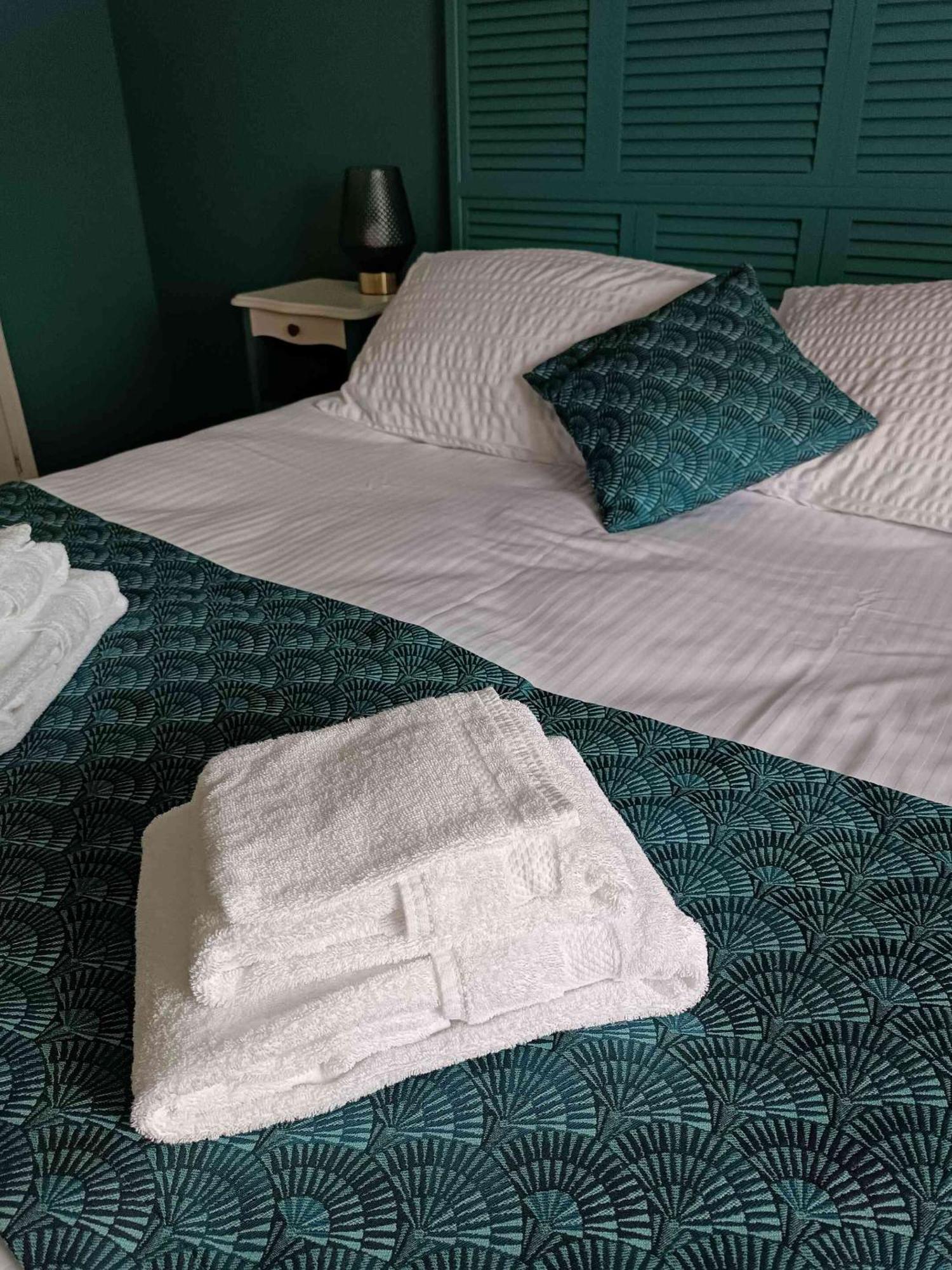 La Varenne Guest house *